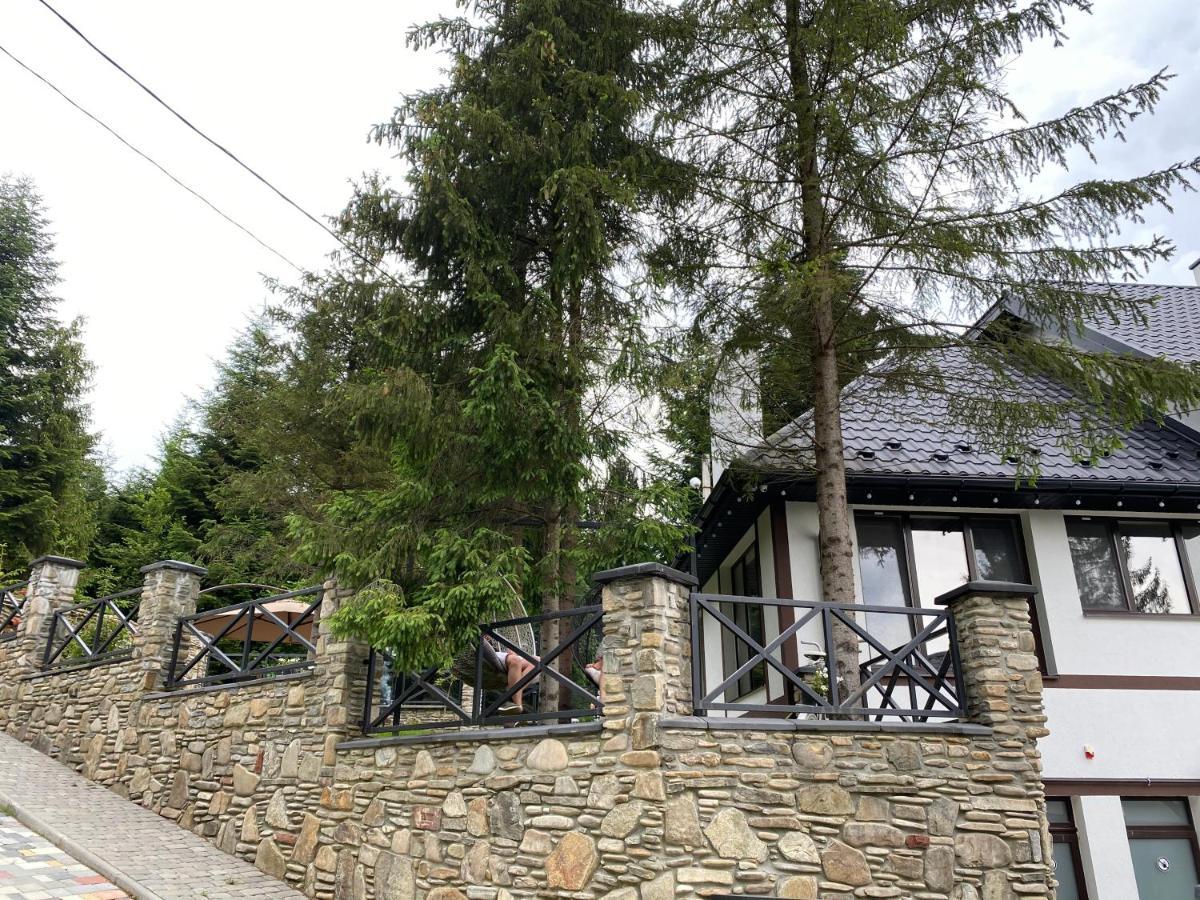 Aparthotel Феєрія Лісу Skhidnytsia Esterno foto