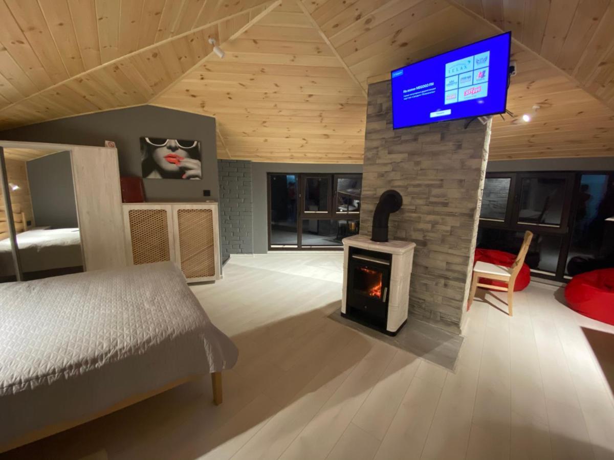 Aparthotel Феєрія Лісу Skhidnytsia Esterno foto