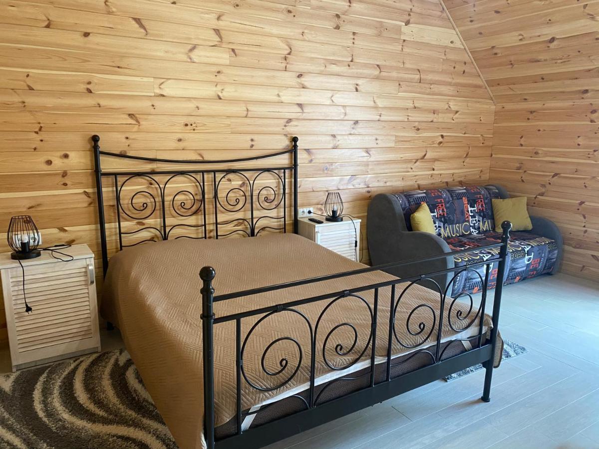 Aparthotel Феєрія Лісу Skhidnytsia Esterno foto