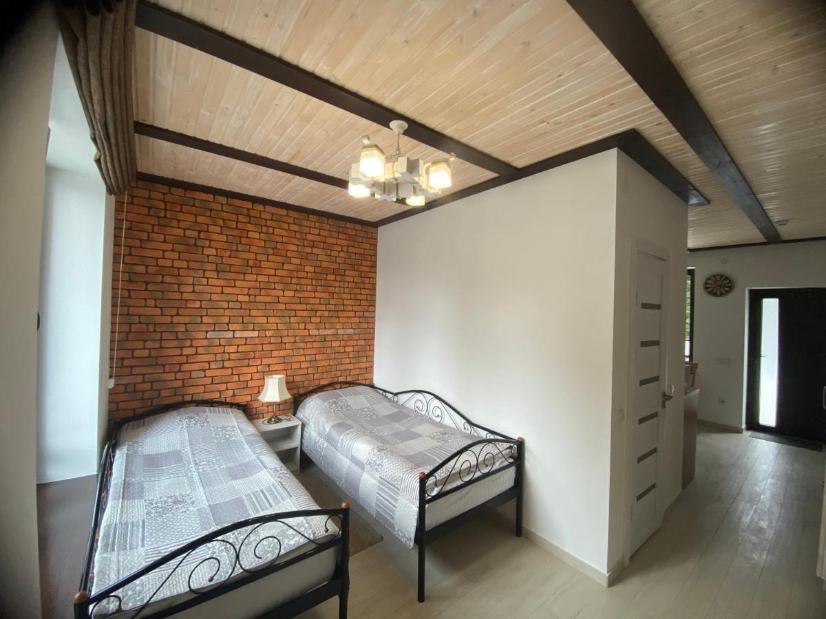 Aparthotel Феєрія Лісу Skhidnytsia Esterno foto