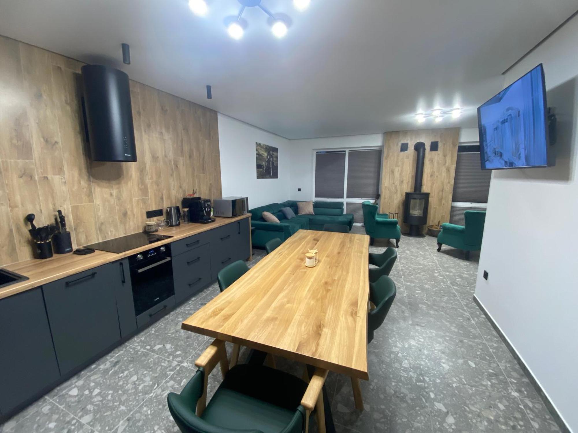 Aparthotel Феєрія Лісу Skhidnytsia Esterno foto