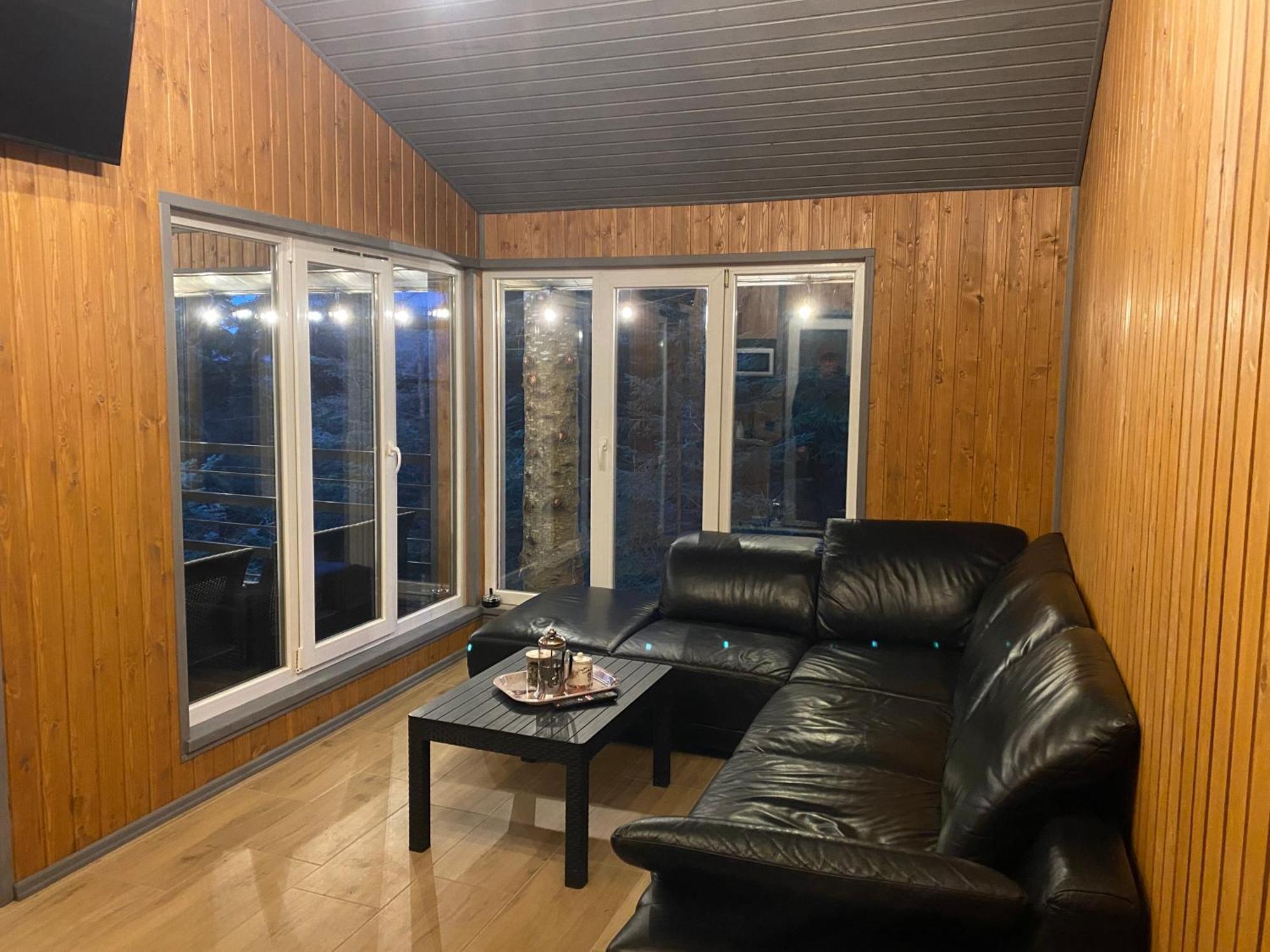 Aparthotel Феєрія Лісу Skhidnytsia Esterno foto