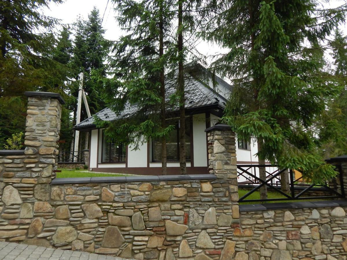Aparthotel Феєрія Лісу Skhidnytsia Esterno foto