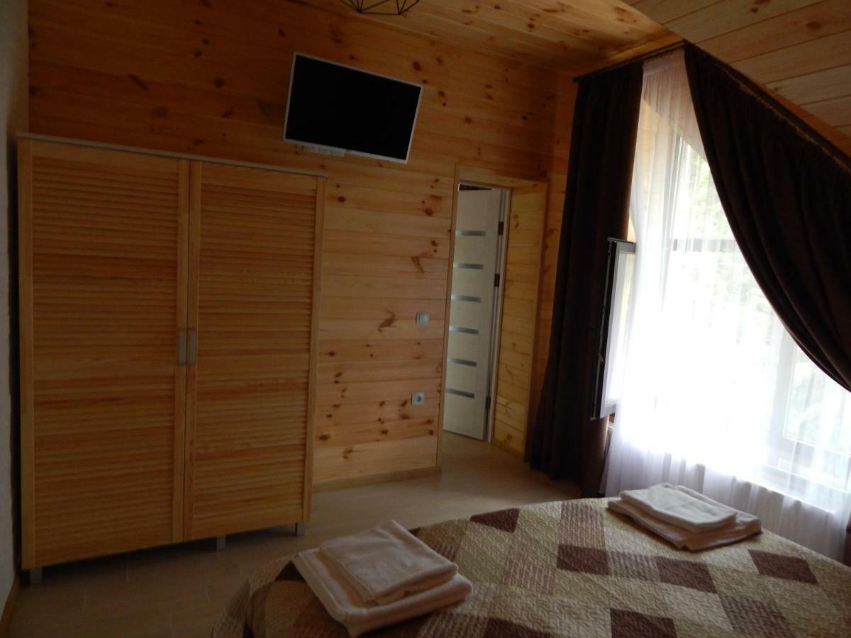 Aparthotel Феєрія Лісу Skhidnytsia Esterno foto