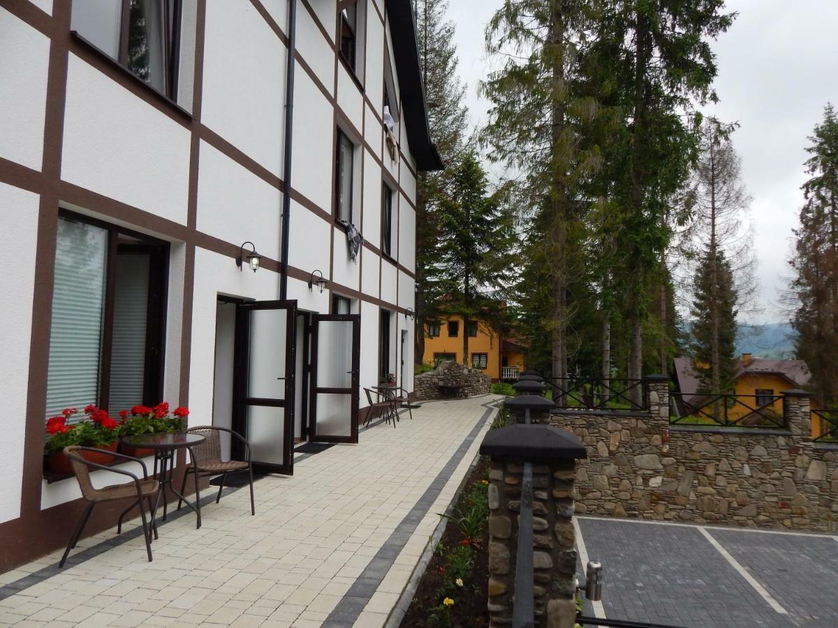 Aparthotel Феєрія Лісу Skhidnytsia Esterno foto