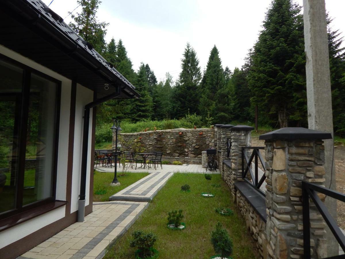 Aparthotel Феєрія Лісу Skhidnytsia Esterno foto